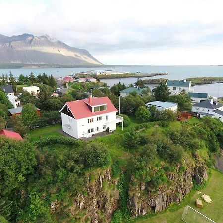 Helgugata Guesthouse Borgarnes Exterior photo
