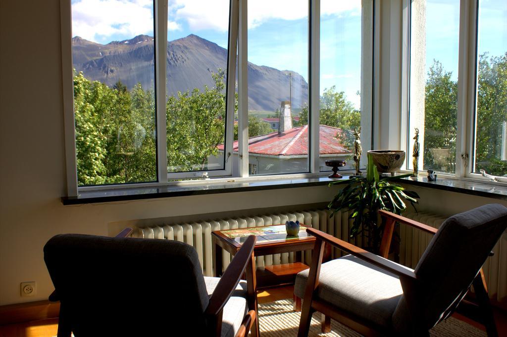 Helgugata Guesthouse Borgarnes Exterior photo